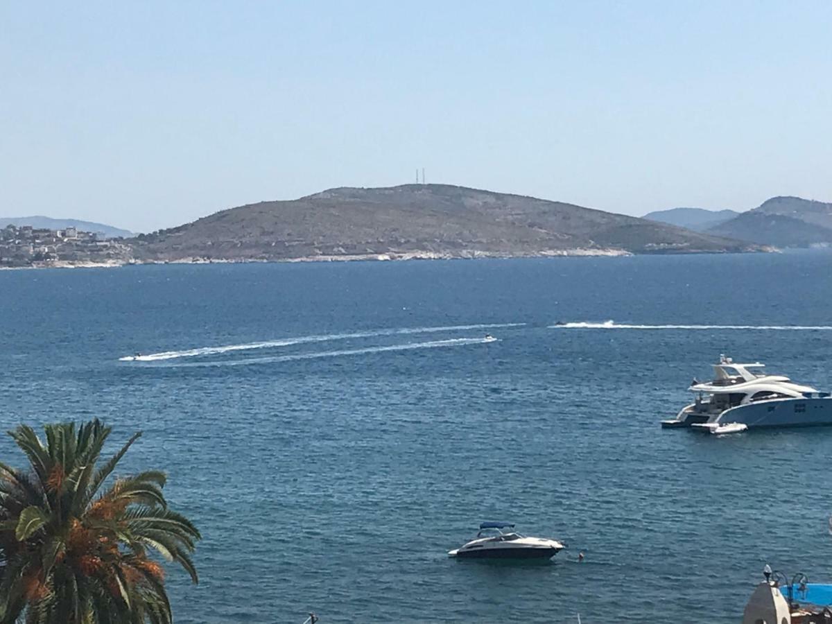 Sea View *